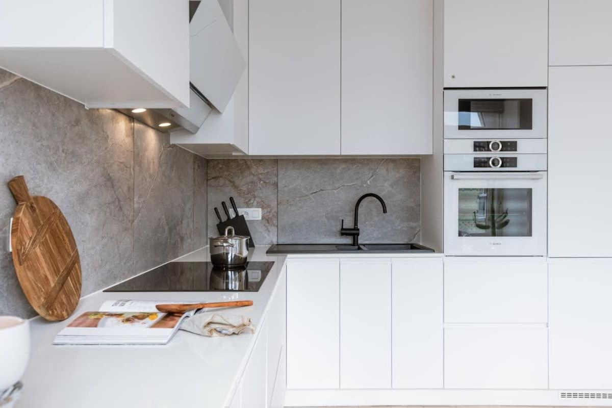 Huswell - Brand New Apartment Near The Beach บลังเคนเบอร์เก ภายนอก รูปภาพ
